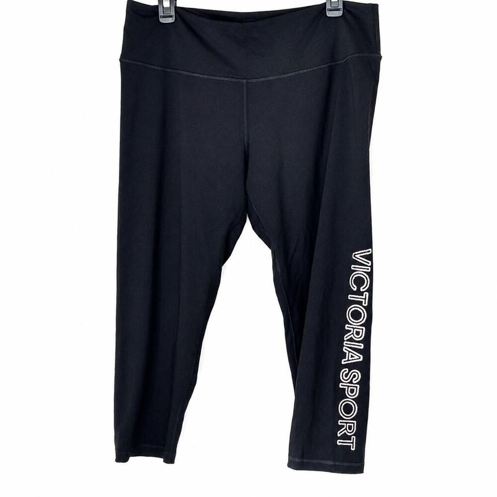 Victoria Sport Leggings Womens XL Black Knockout Capri Cropped Leg Graphic Yoga